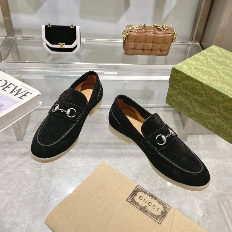 G*u*i leather shoes